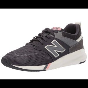 New Balance Women’s 009 Shoe